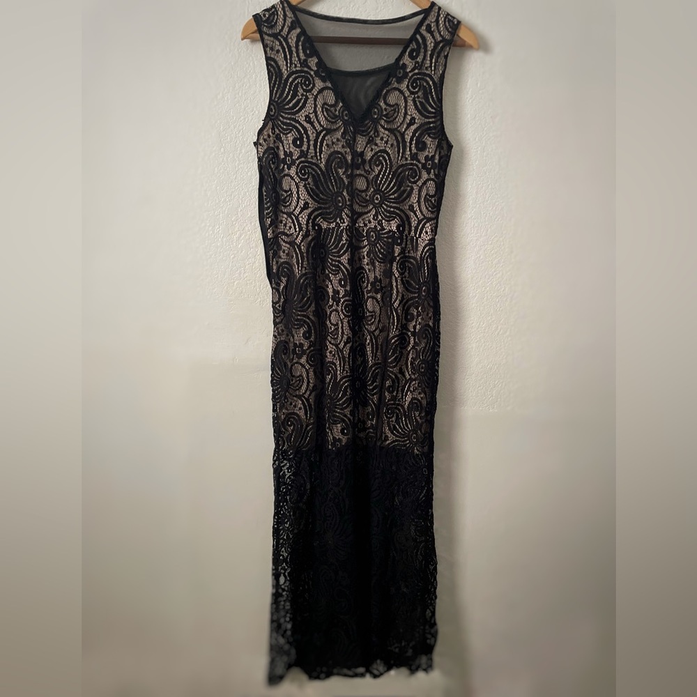 Black & nude lace mermaid evening gown SZ 12